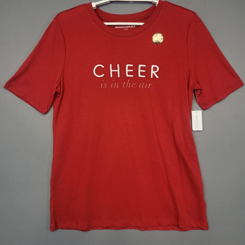 Banana Republic T-Shirt‎ Top Womens Medium Red Eco Graphic Holiday Chee Tee New
